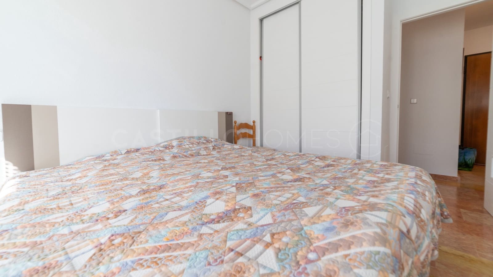 2 soverom Leilighet til salgs i Torrevieja med svømmebasseng - € 299 998 (Ref: 10116649)