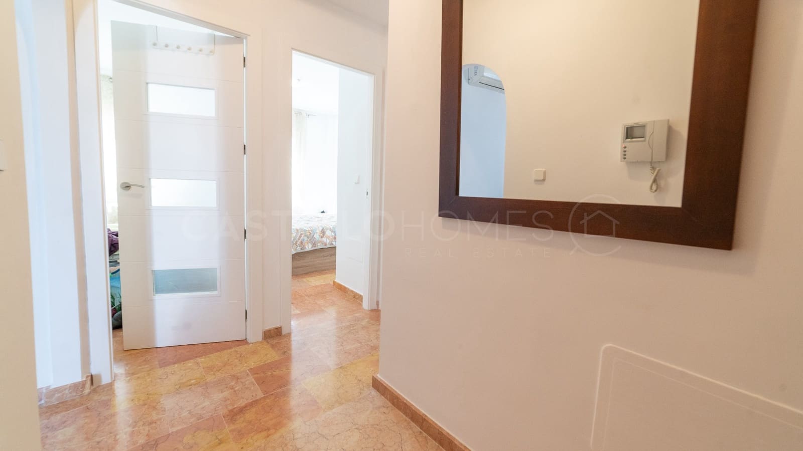 2 soverom Leilighet til salgs i Torrevieja med svømmebasseng - € 299 998 (Ref: 10116649)