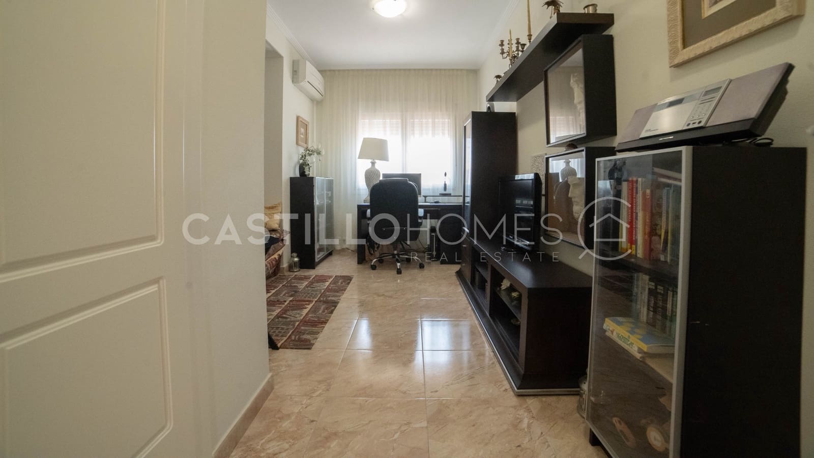 6 bedroom Villa for sale in Torrevieja with pool garage - € 930,000 (Ref: 10116652)