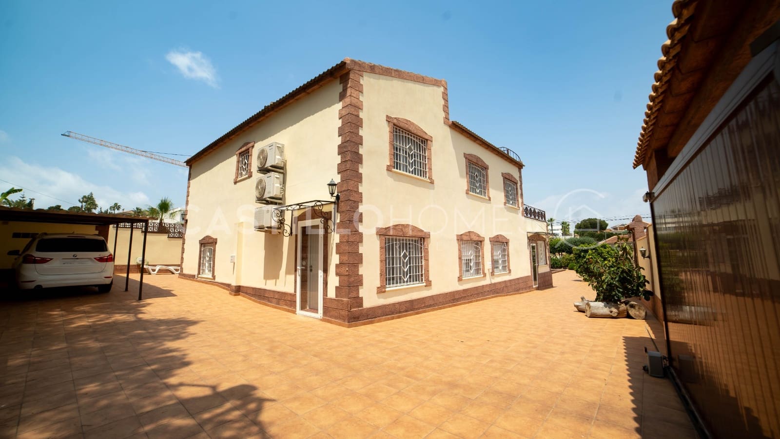 6 bedroom Villa for sale in Torrevieja with pool garage - € 930,000 (Ref: 10116652)