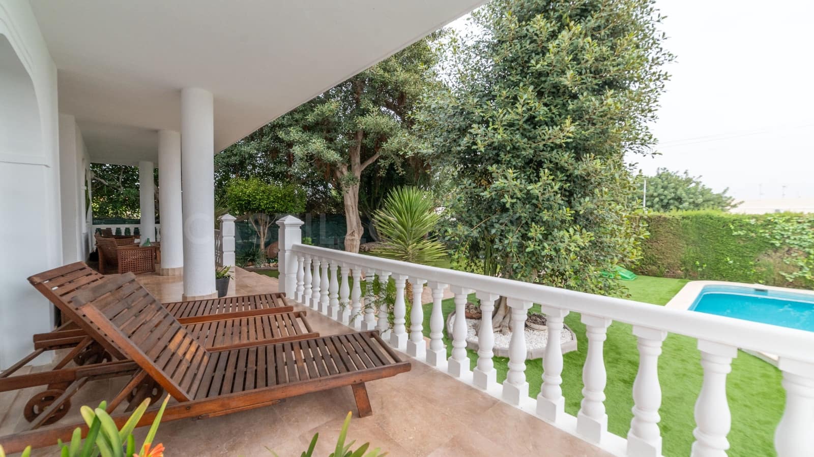 4 sovrum Villa till salu i Torrevieja med pool garage - 890 000 € (Ref: 10116683)
