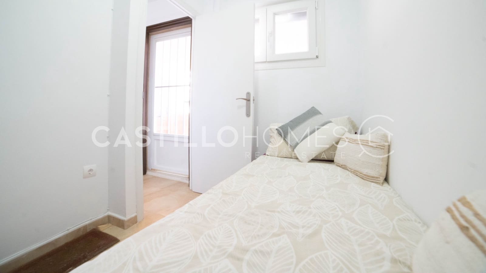 2 soveværelse Penthouse til salg i Torrevieja med garage - € 159.900 (Ref: 10116698)