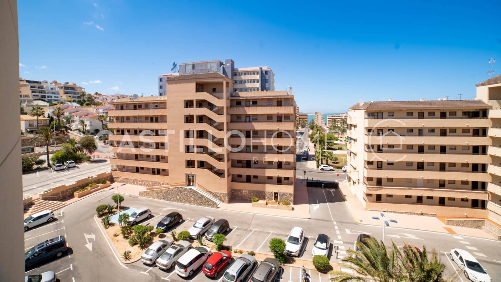 2 soveværelse Penthouse til salg i Torrevieja med garage - € 159.900 (Ref: 10116698)