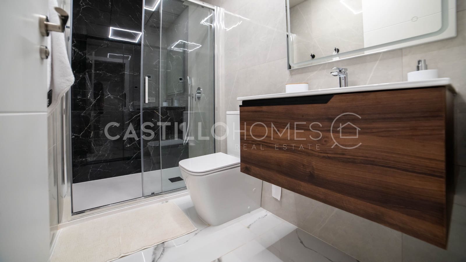2 soveværelse Lejlighed til salg i Torrevieja - € 268.000 (Ref: 10116699)