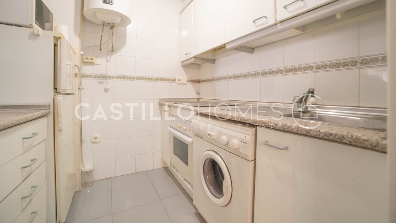 1 soverom Leilighet til salgs i Torrevieja med svømmebasseng garasje - € 160 000 (Ref: 10116700)