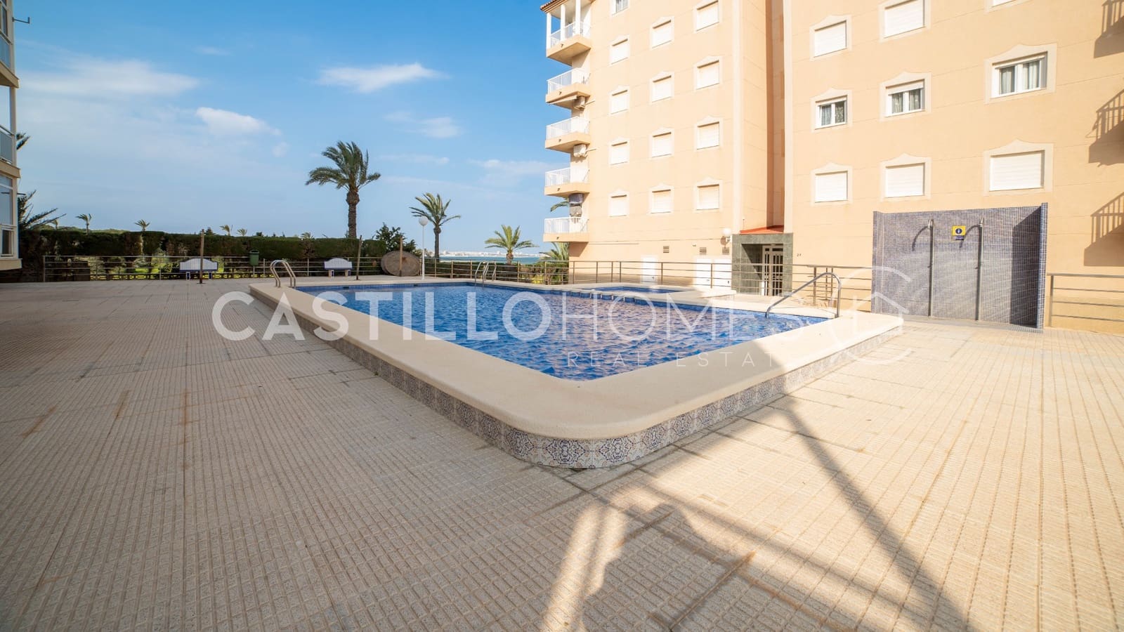 1 soverom Leilighet til salgs i Torrevieja med svømmebasseng garasje - € 160 000 (Ref: 10116700)