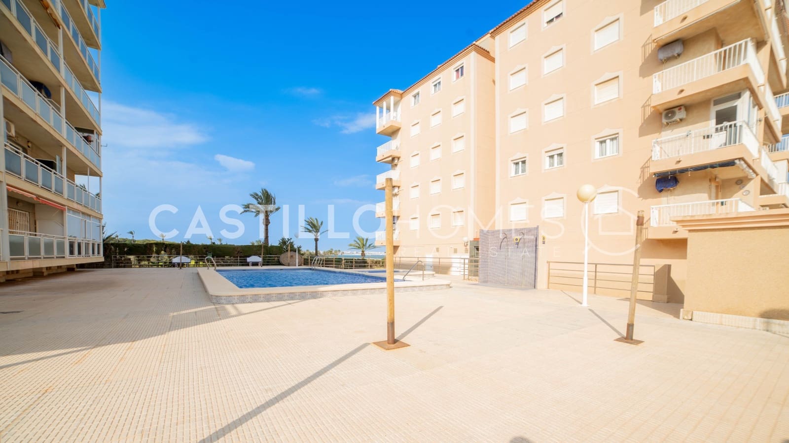 1 soverom Leilighet til salgs i Torrevieja med svømmebasseng garasje - € 160 000 (Ref: 10116700)