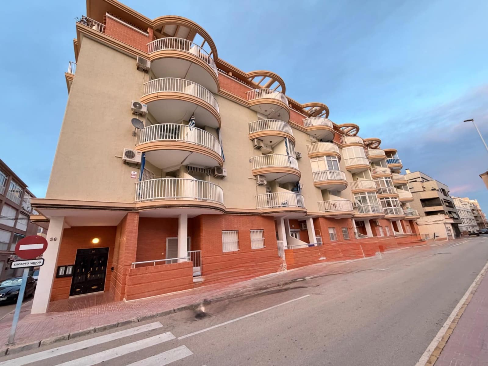 1 sypialnia Apartament na sprzedaż w Torrevieja - 120 000 € (Ref: 10116731)