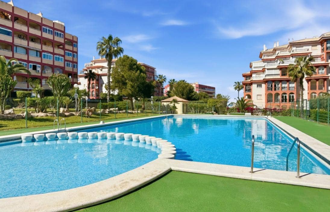 2 sovrum Lägenhet till salu i Torrevieja med pool - 189 000 € (Ref: 10116744)