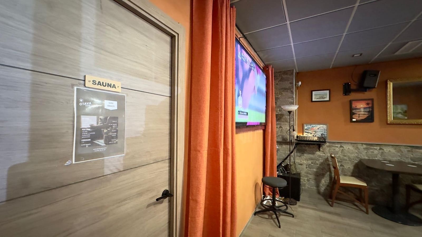 Commercial for sale in Torrevieja - € 139,900 (Ref: 10116772)