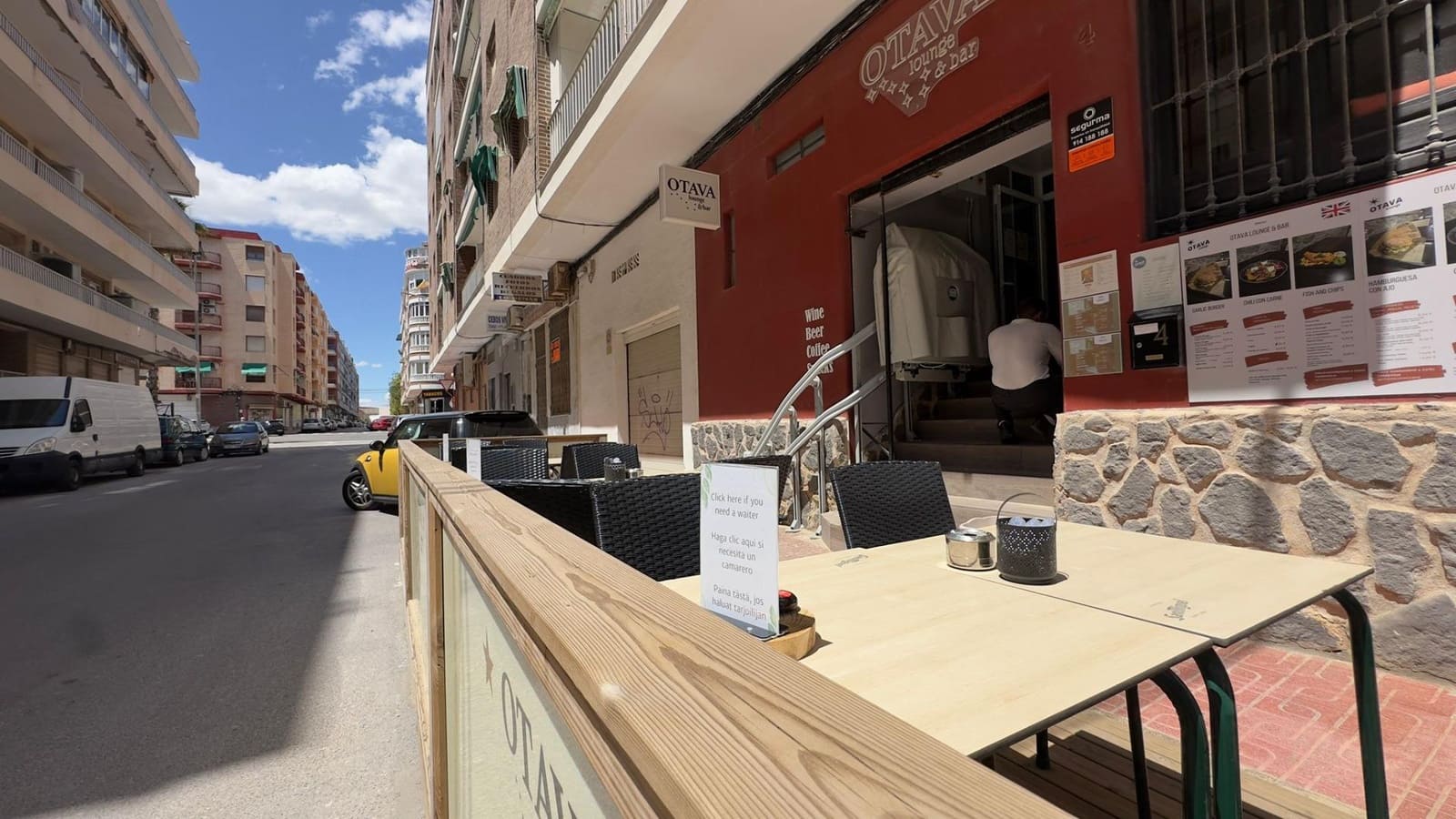 Commercial for sale in Torrevieja - € 139,900 (Ref: 10116772)