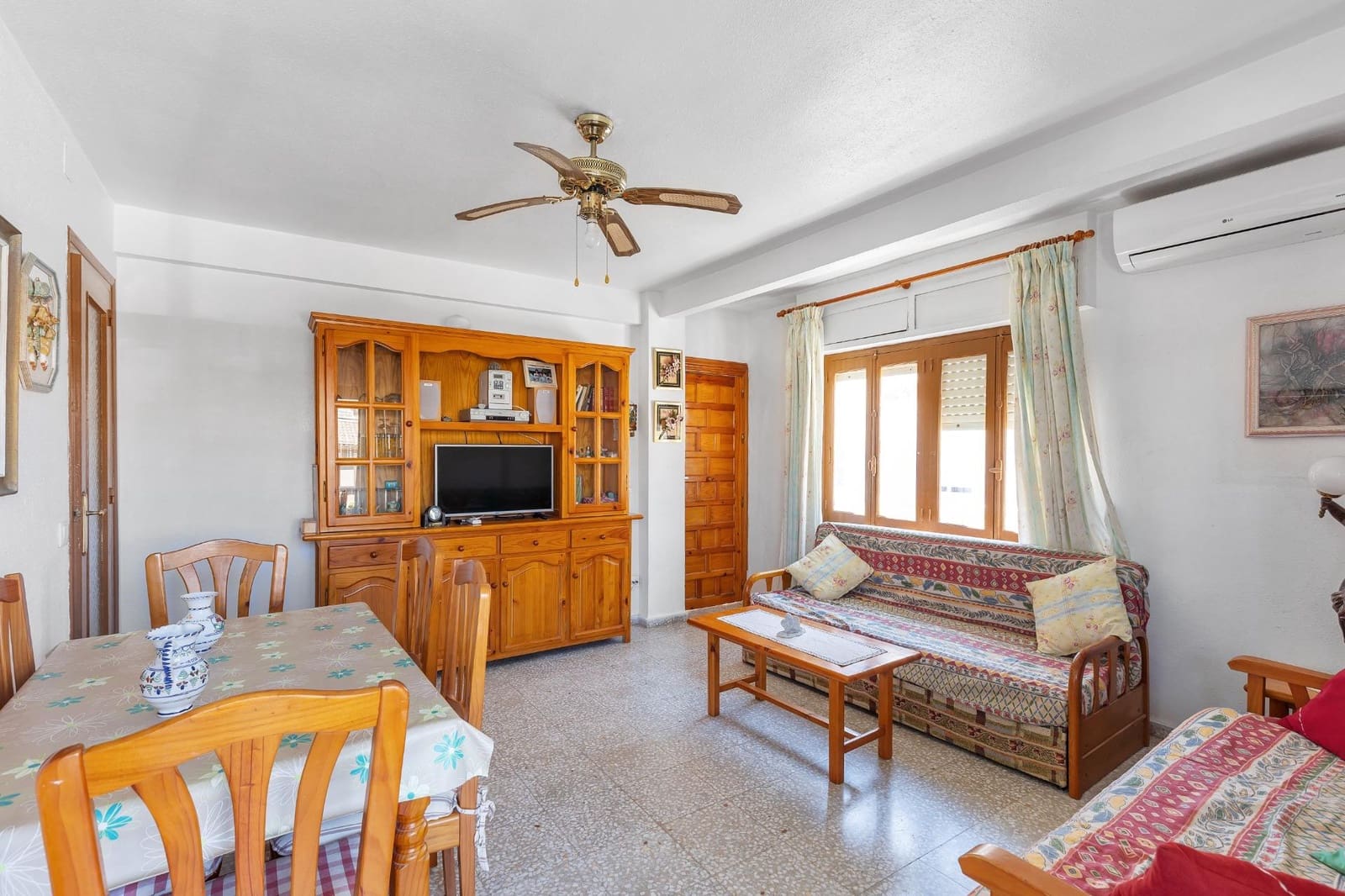 3 quarto Bungalow para venda em Torrevieja - 190 000 € (Ref: 10116805)
