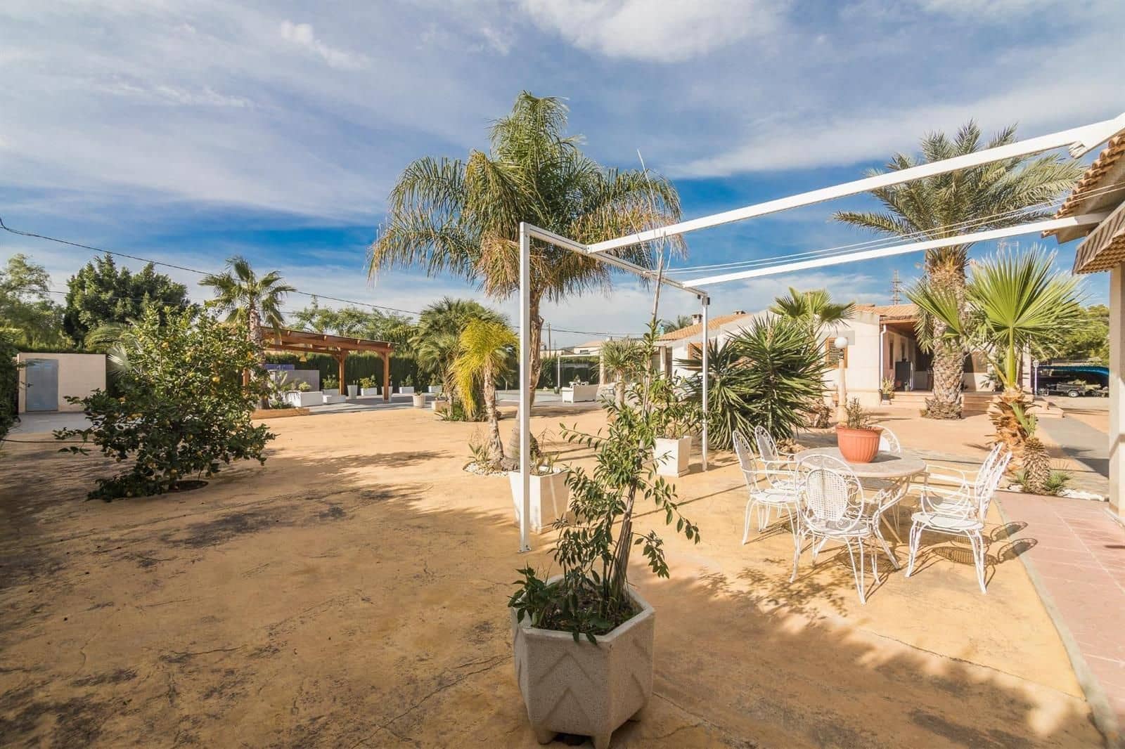 5 Zimmer Villa zu verkaufen in Elche / Elx mit Pool - 690.000 € (Ref: 10116813)