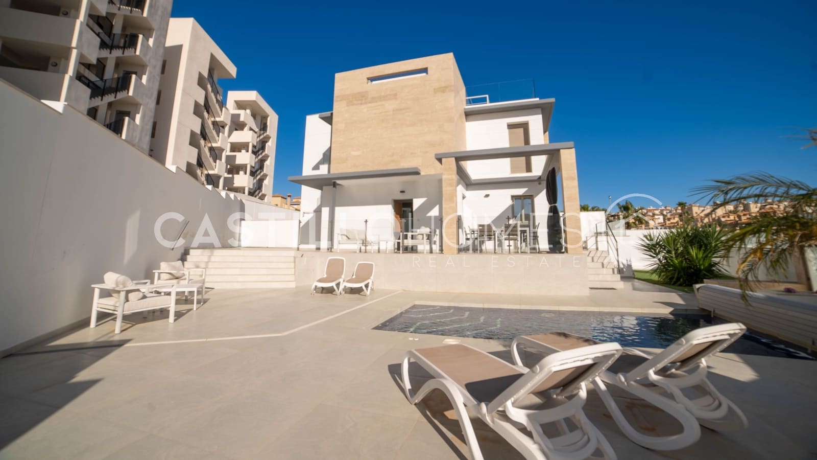 4 quarto Moradia para venda em Orihuela Costa com piscina garagem - 525 000 € (Ref: 10116835)