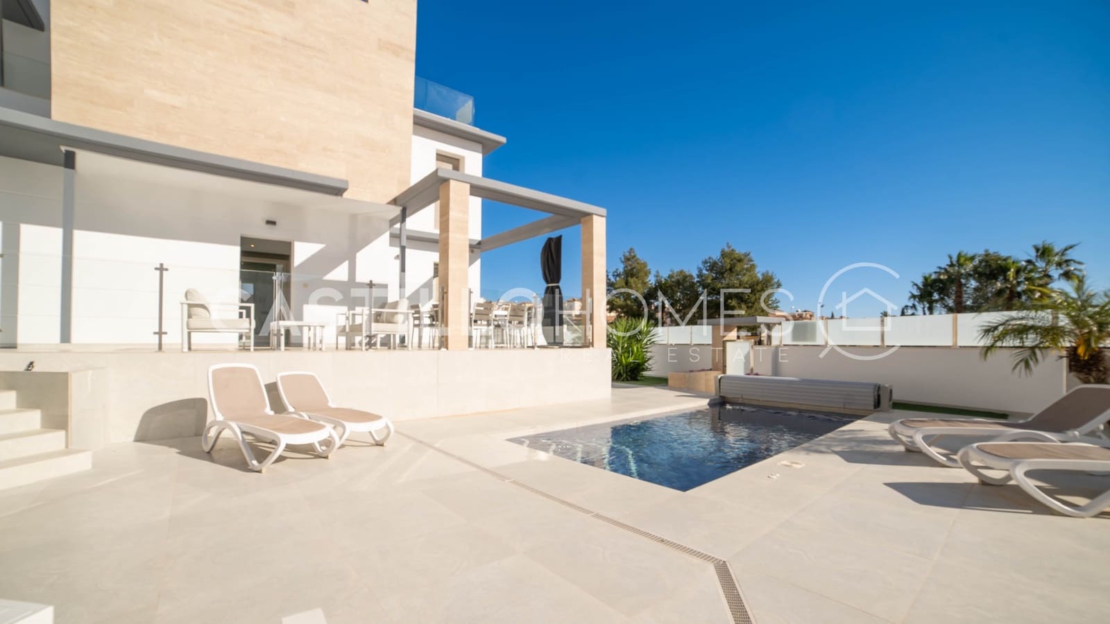 4 quarto Moradia para venda em Orihuela Costa com piscina garagem - 525 000 € (Ref: 10116835)