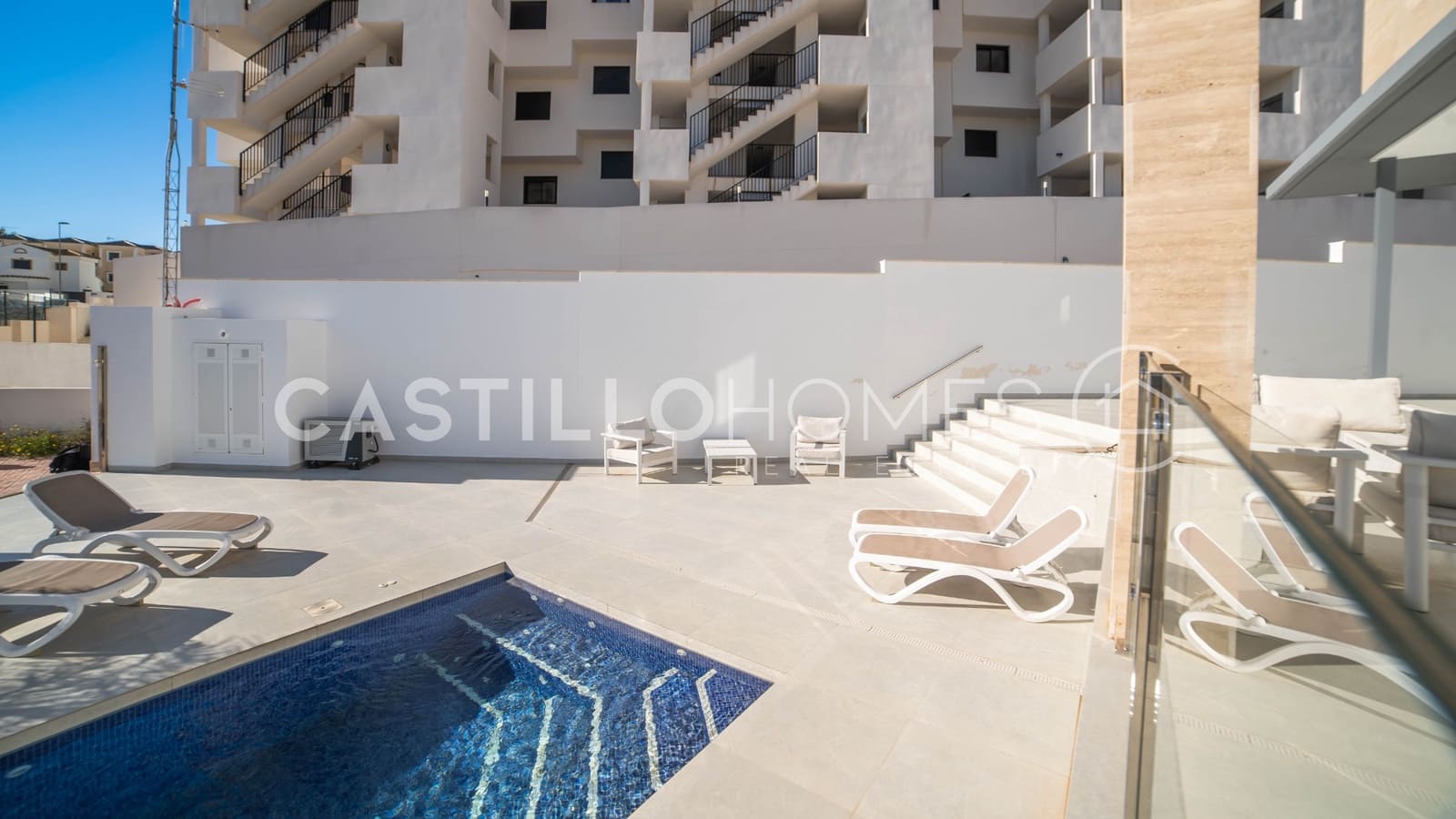 4 quarto Moradia para venda em Orihuela Costa com piscina garagem - 525 000 € (Ref: 10116835)