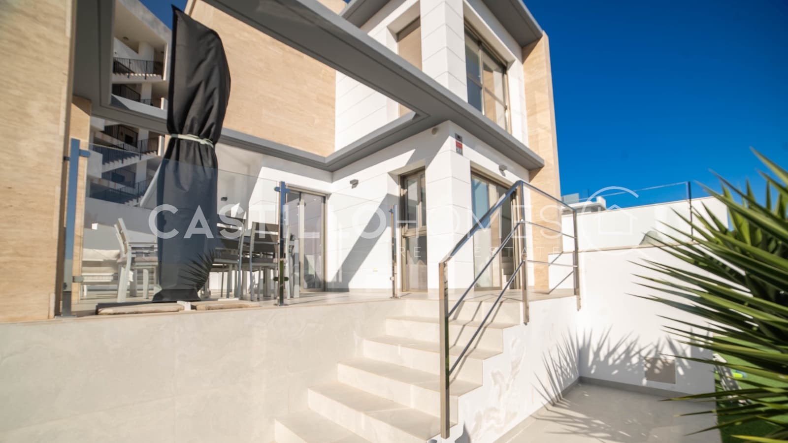 4 quarto Moradia para venda em Orihuela Costa com piscina garagem - 525 000 € (Ref: 10116835)