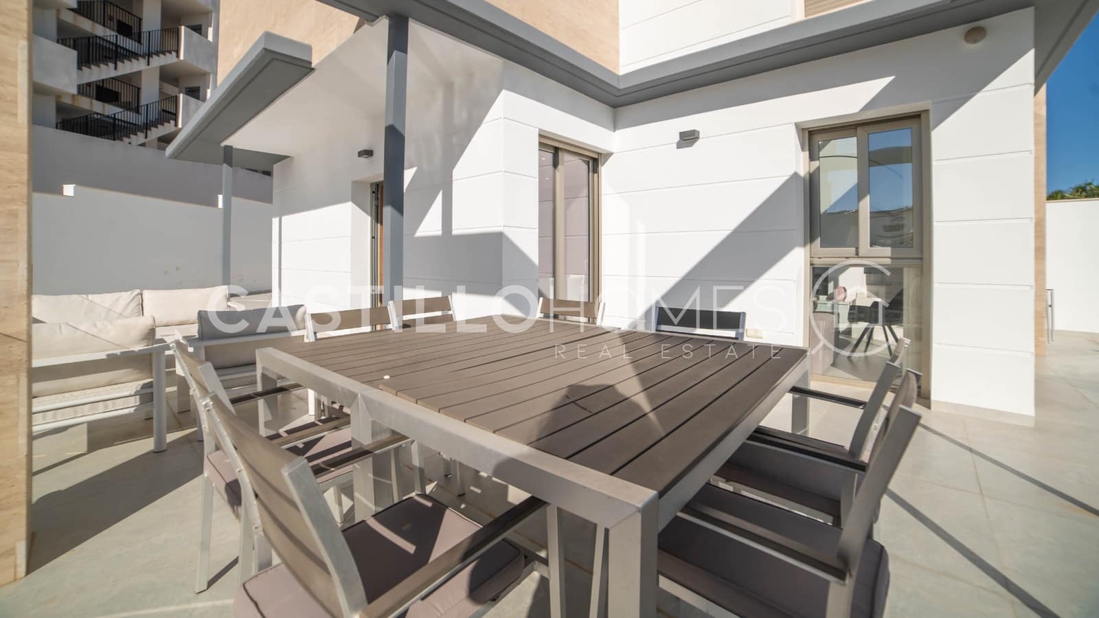 4 quarto Moradia para venda em Orihuela Costa com piscina garagem - 525 000 € (Ref: 10116835)