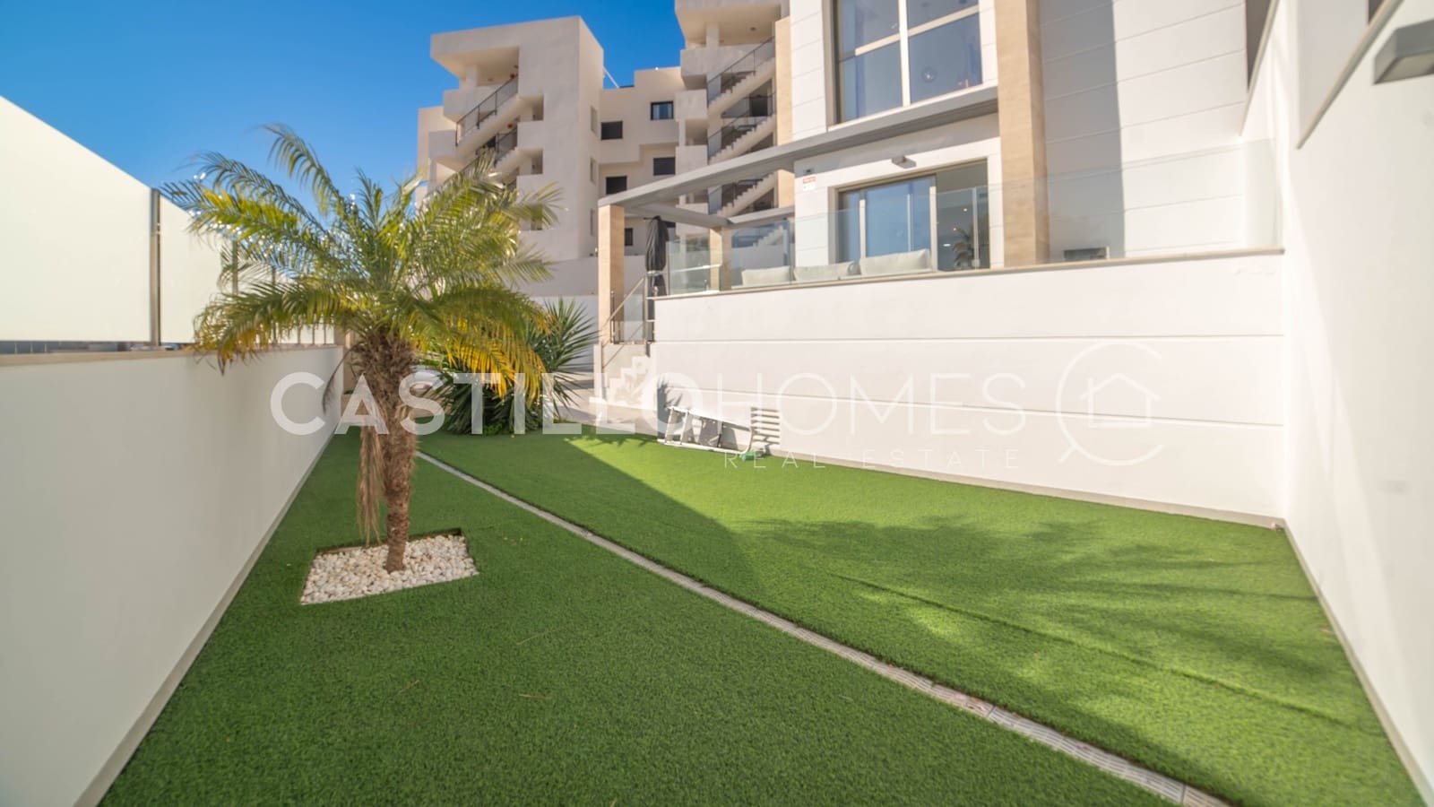4 quarto Moradia para venda em Orihuela Costa com piscina garagem - 525 000 € (Ref: 10116835)