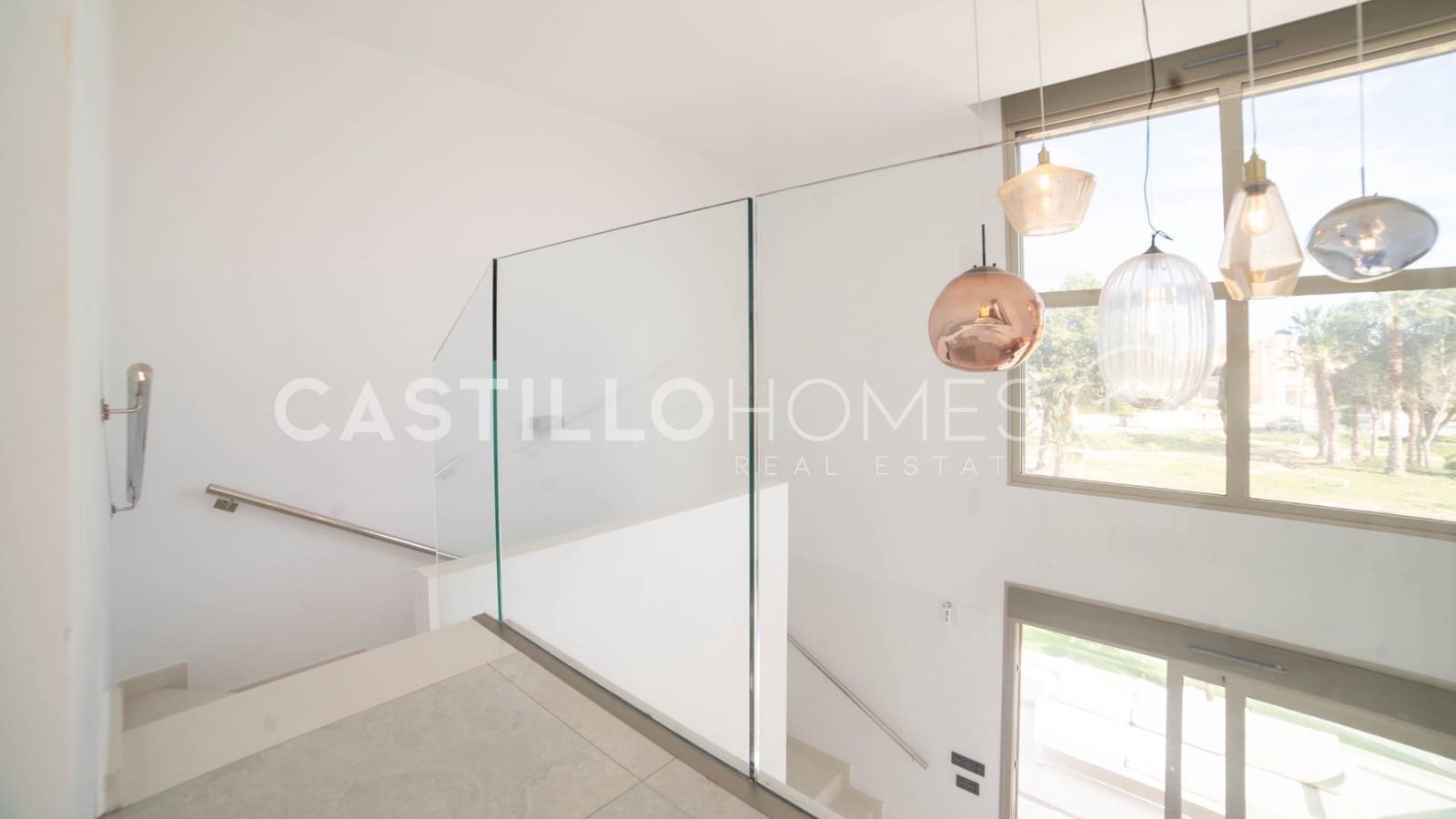 4 quarto Moradia para venda em Orihuela Costa com piscina garagem - 525 000 € (Ref: 10116835)