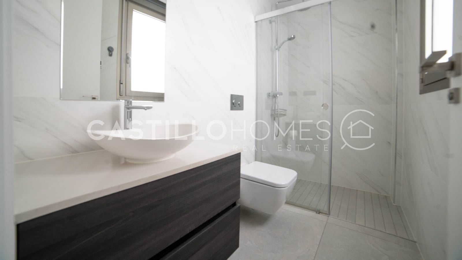 4 quarto Moradia para venda em Orihuela Costa com piscina garagem - 525 000 € (Ref: 10116835)