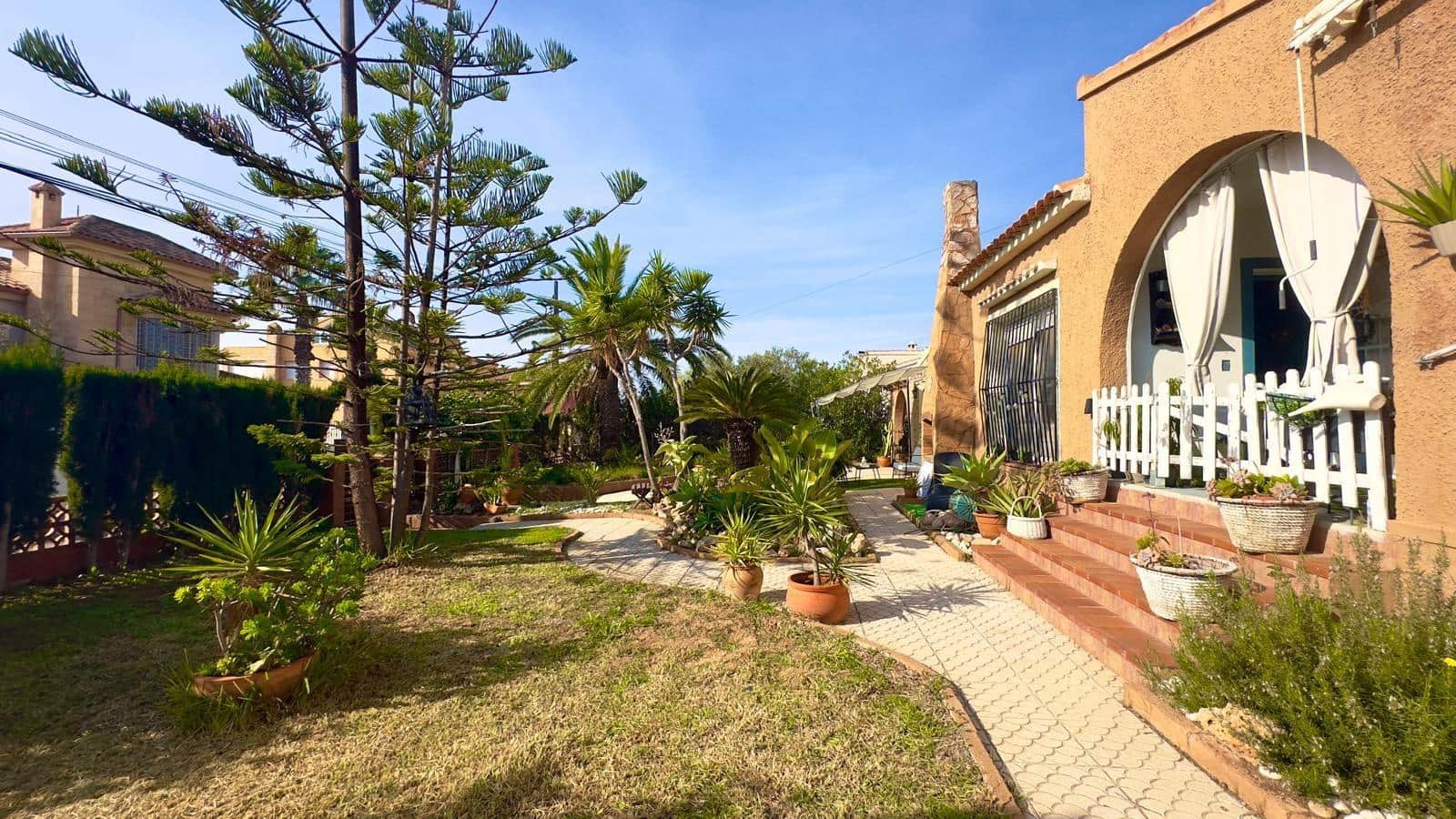 3 bedroom Villa for sale in Torrevieja - € 724,900 (Ref: 10116924)