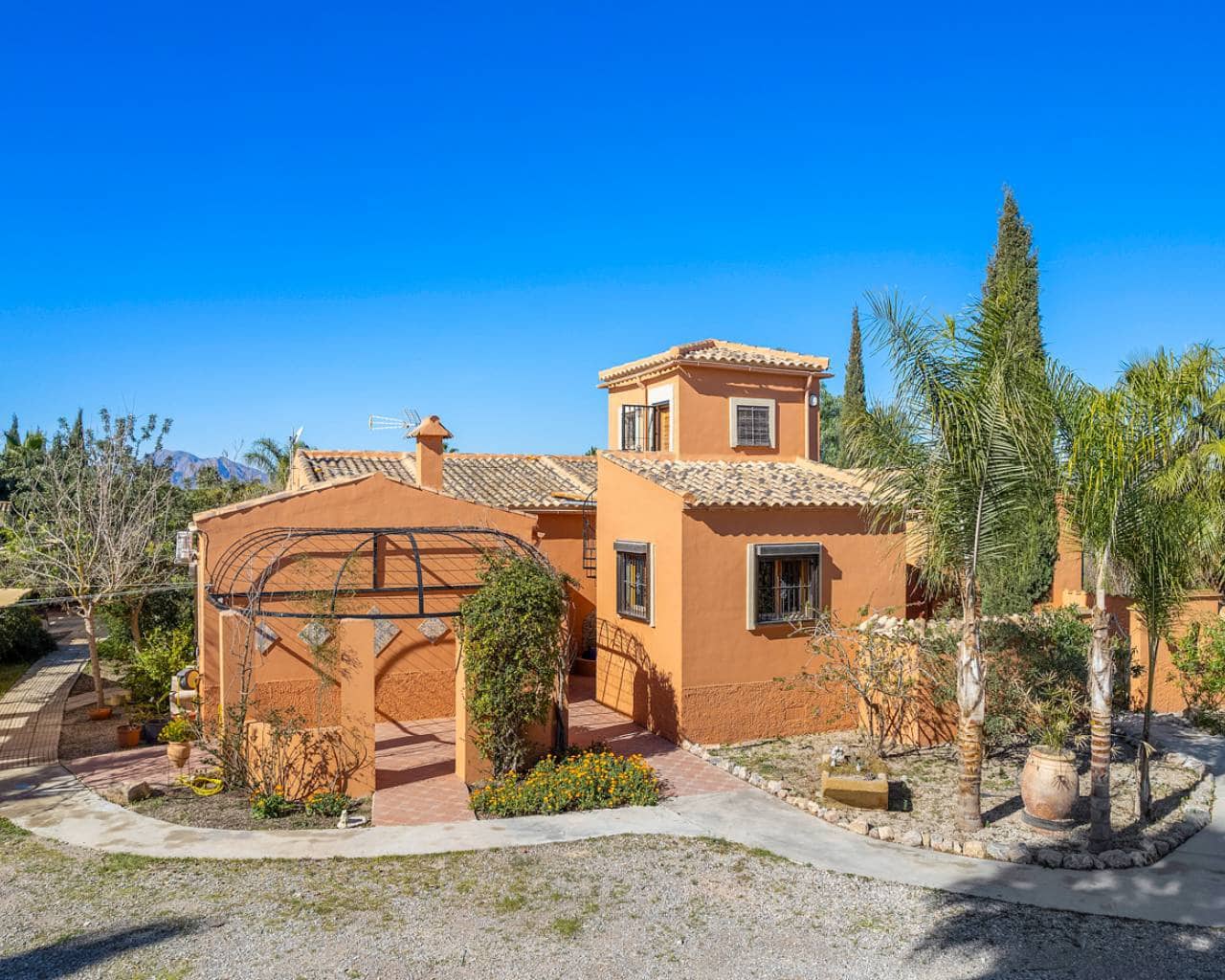 7 bedroom Finca/Country House for sale in Catral with pool garage - € 975,000 (Ref: 10130771)