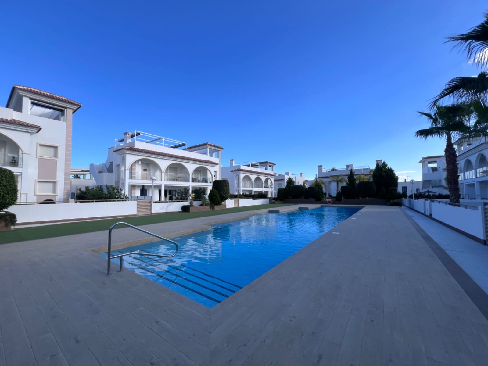 2 soveværelse Lejlighed til salg i Ciudad Quesada med swimmingpool garage - € 325.000 (Ref: 10130787)