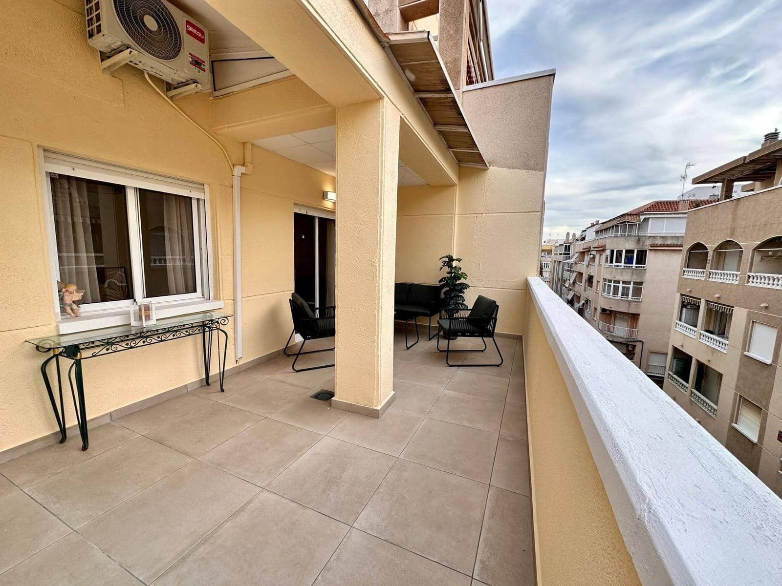 2 quarto Apartamento para venda em Torrevieja - 179 900 € (Ref: 10130814)