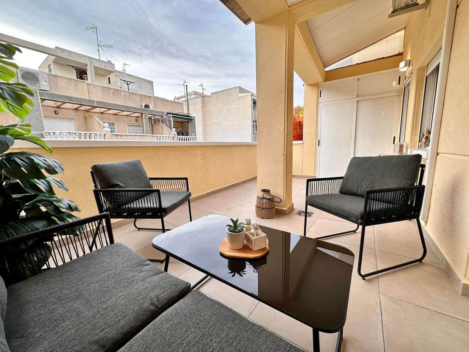 2 quarto Apartamento para venda em Torrevieja - 179 900 € (Ref: 10130814)