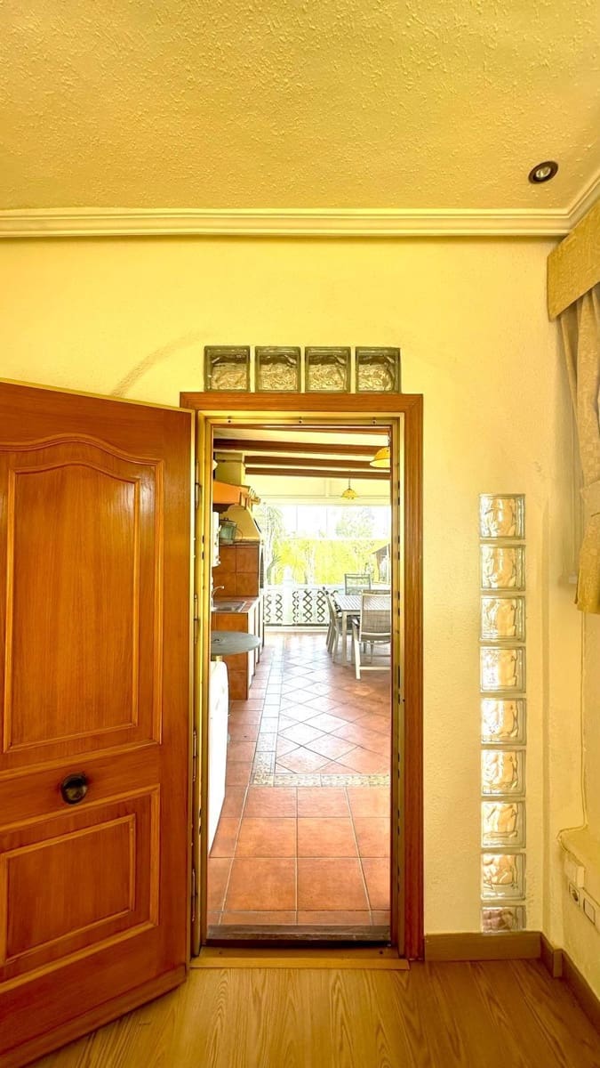 3 soveværelse Villa til salg i Cabo Roig med swimmingpool garage - € 850.000 (Ref: 10130823)