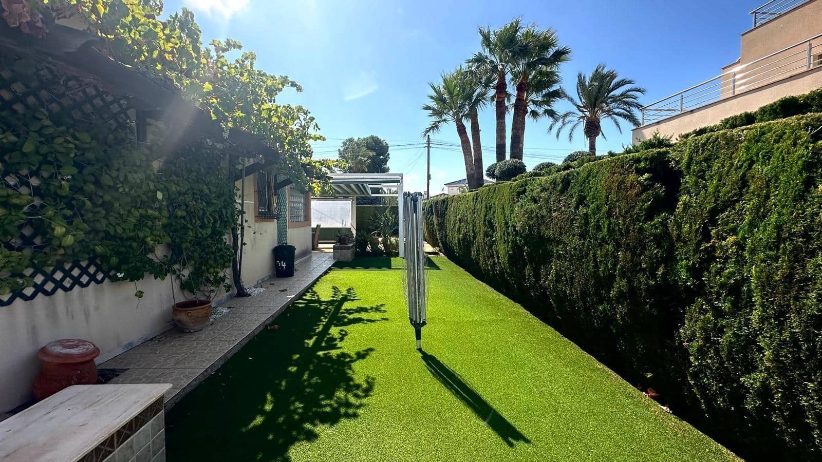 3 soveværelse Villa til salg i Cabo Roig med swimmingpool garage - € 850.000 (Ref: 10130823)