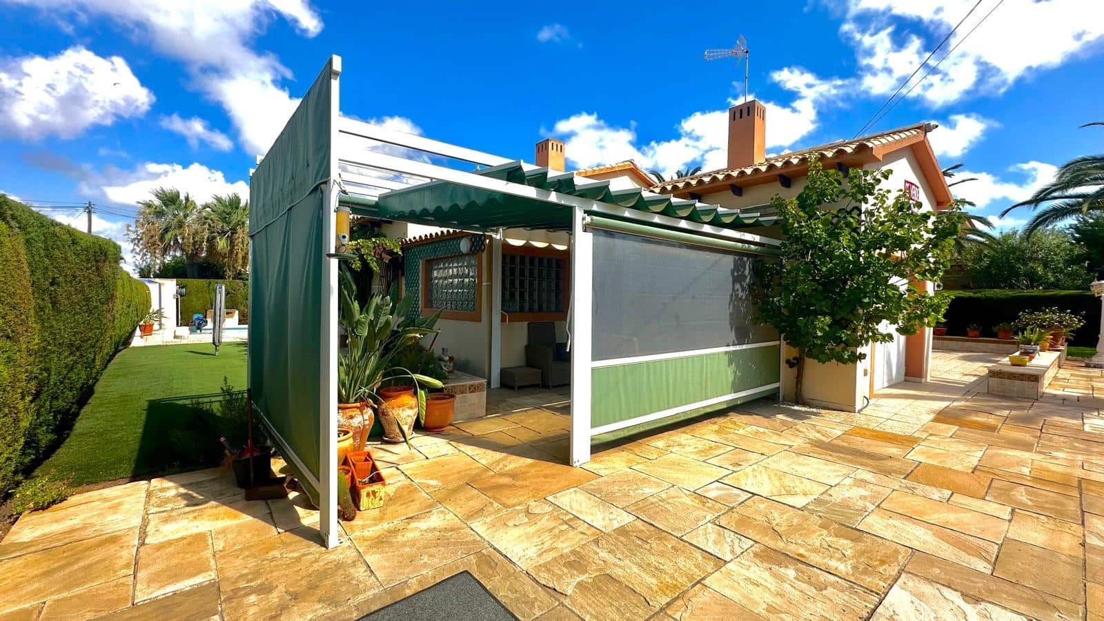 3 soveværelse Villa til salg i Cabo Roig med swimmingpool garage - € 850.000 (Ref: 10130823)