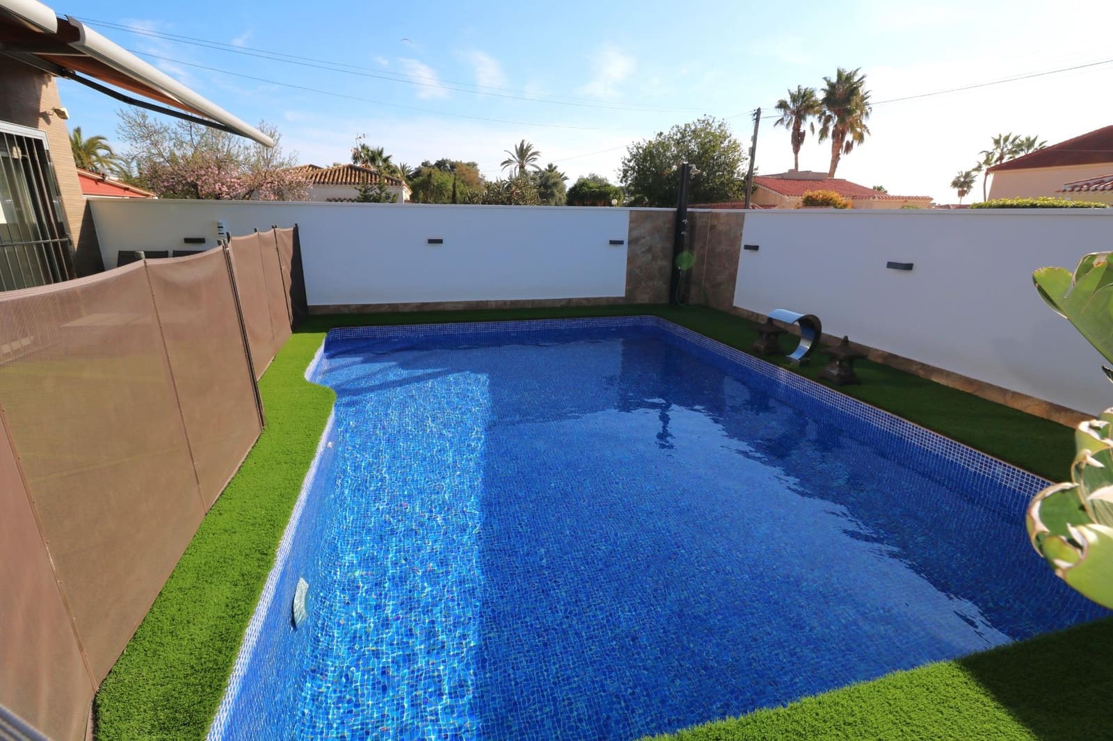 4 soverom Villa til salgs i Torrevieja med svømmebasseng - € 785 000 (Ref: 10130829)