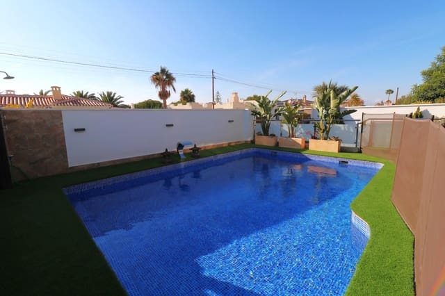 4 soverom Villa til salgs i El Chaparral - La Siesta - La Torreta, Torrevieja med svømmebasseng - € 785 000 (Ref: 10130829)