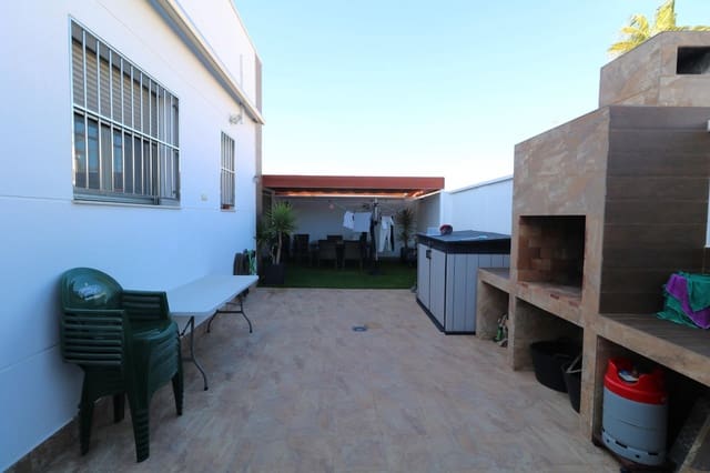 4 soverom Villa til salgs i El Chaparral - La Siesta - La Torreta, Torrevieja med svømmebasseng - € 785 000 (Ref: 10130829)