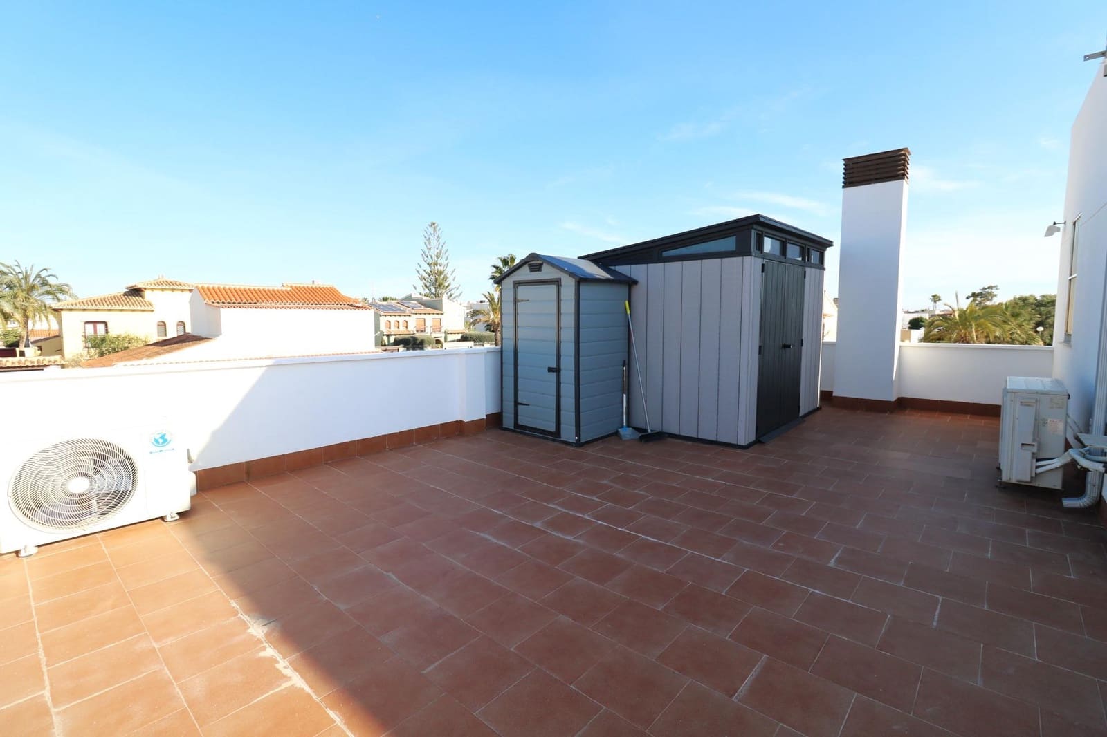 4 soverom Villa til salgs i Torrevieja med svømmebasseng - € 785 000 (Ref: 10130829)