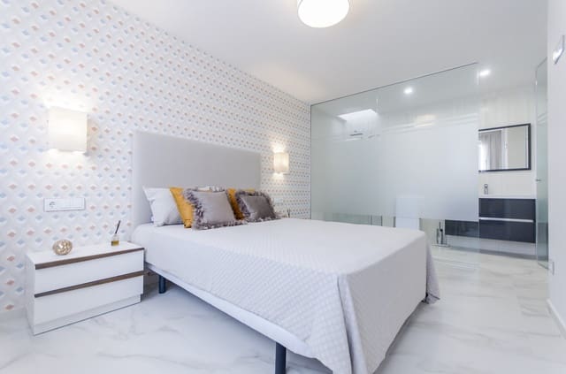 3 soveværelse Villa til salg i San Miguel de Salinas med swimmingpool garage - € 630.000 (Ref: 10132265)