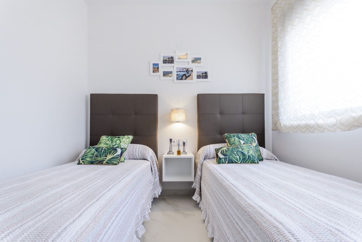 3 soveværelse Villa til salg i San Miguel de Salinas med swimmingpool garage - € 630.000 (Ref: 10132265)