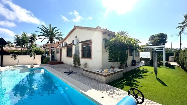 3 sovrum Villa till salu i Cabo Roig, Orihuela med pool garage - 850 000 € (Ref: 10132271)