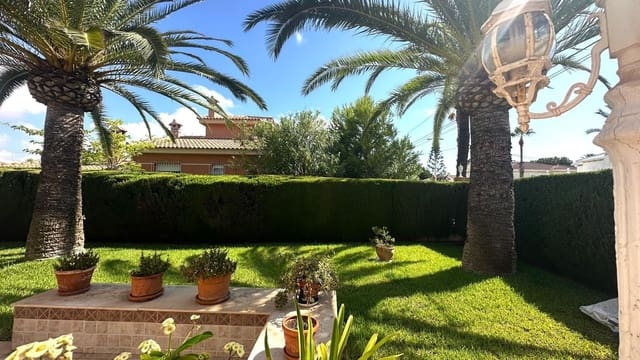 3 sovrum Villa till salu i Cabo Roig, Orihuela med pool garage - 850 000 € (Ref: 10132271)