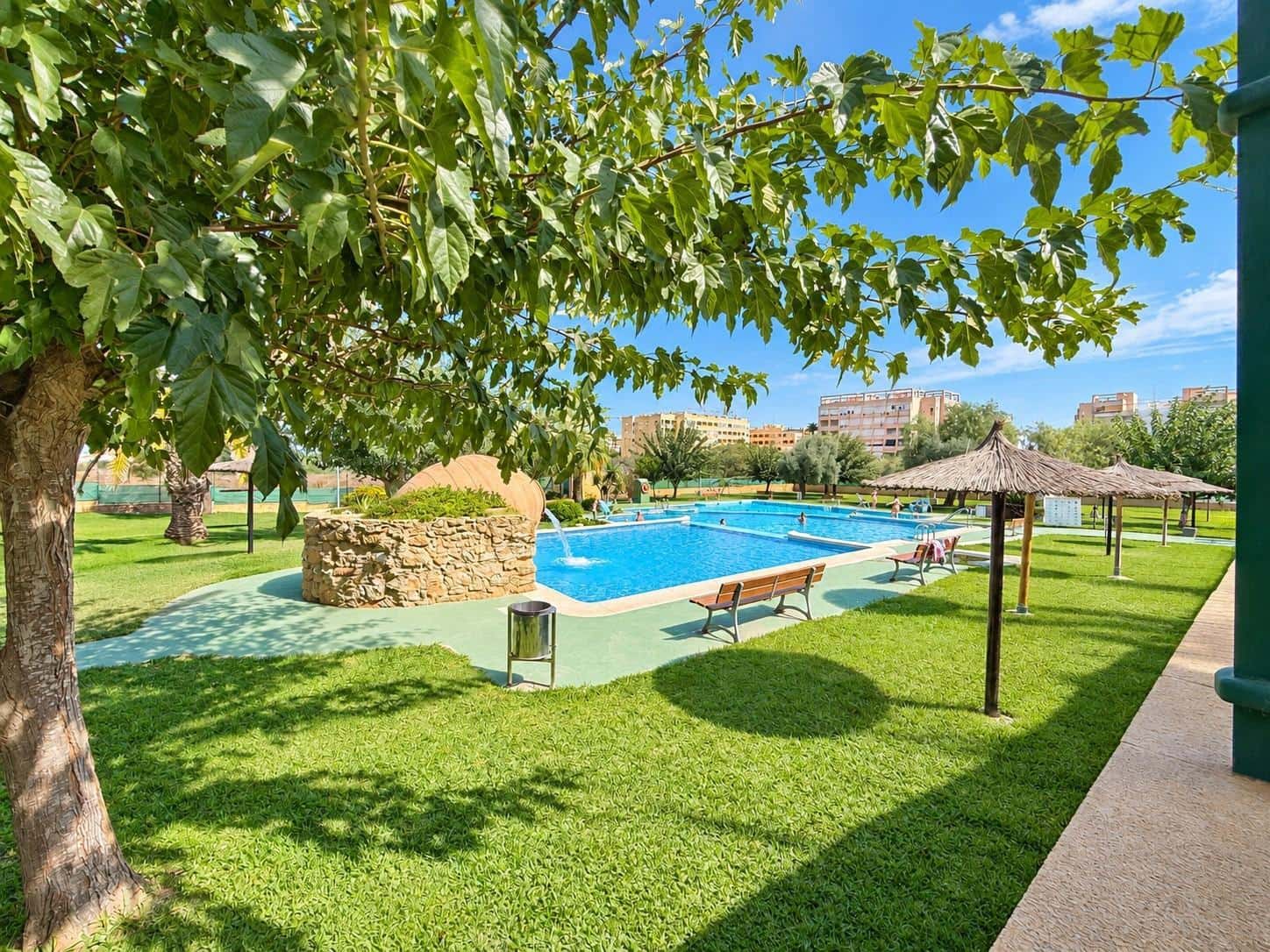 2 bedroom Bungalow for sale in Torrevieja with pool - € 143,000 (Ref: 10158786)