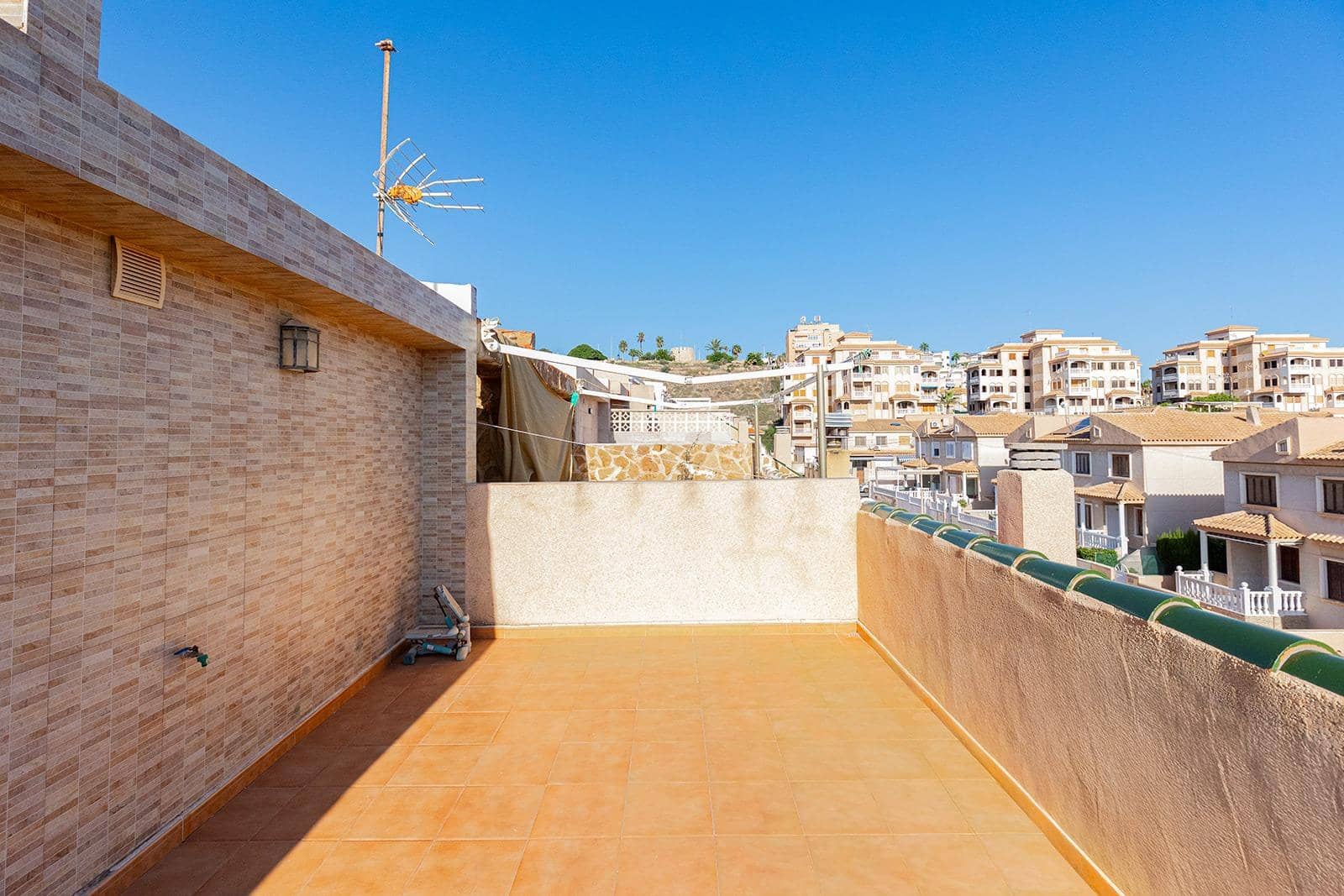 2 Zimmer Haus zu verkaufen in Torrevieja mit Garage - 240.000 € (Ref: 10158789)