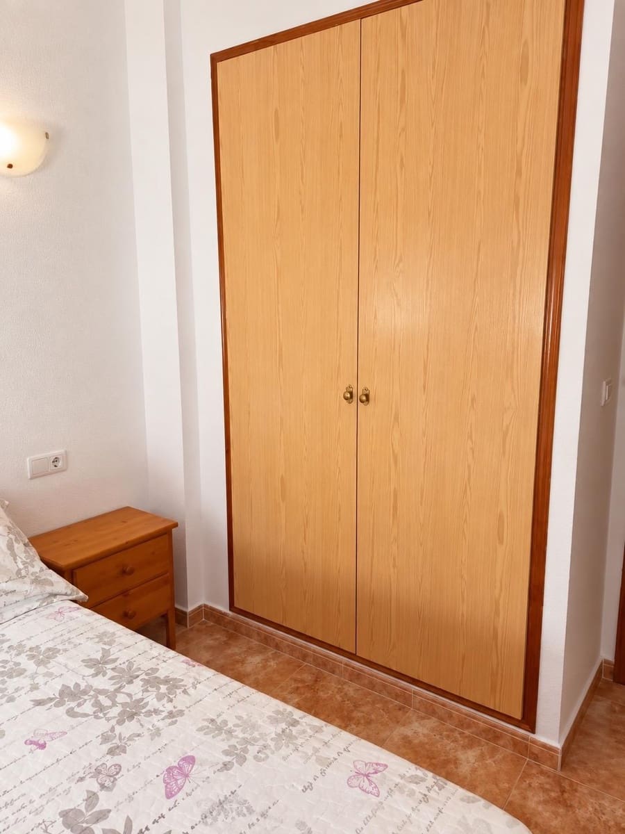 2 soveværelse Lejlighed til salg i Torrevieja med swimmingpool - € 140.000 (Ref: 10169285)