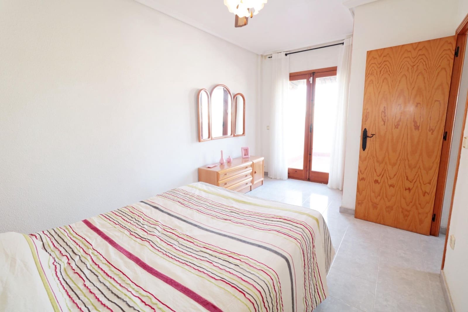 3 soveværelse Penthouse til salg i Torrevieja med swimmingpool - € 179.000 (Ref: 10169293)