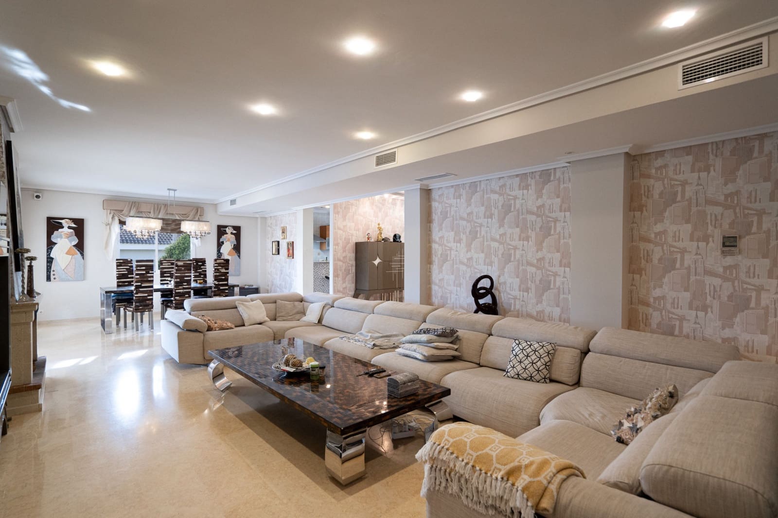 5 bedroom Villa for sale in La Mata with pool garage - € 1,170,000 (Ref: 10169310)