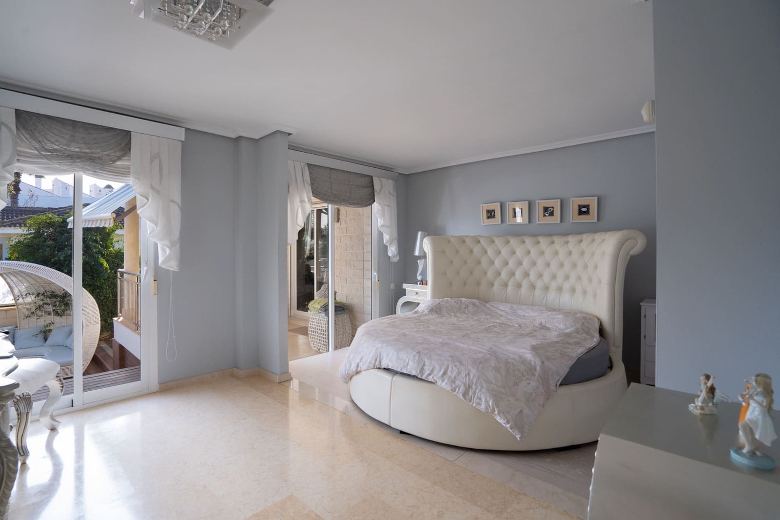 5 bedroom Villa for sale in La Mata with pool garage - € 1,170,000 (Ref: 10169310)