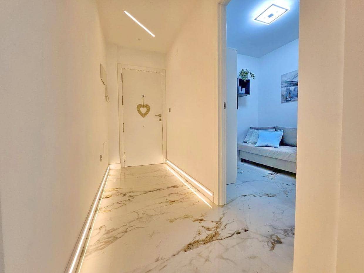 2 soveværelse Lejlighed til salg i Torrevieja med swimmingpool - € 155.900 (Ref: 10169311)