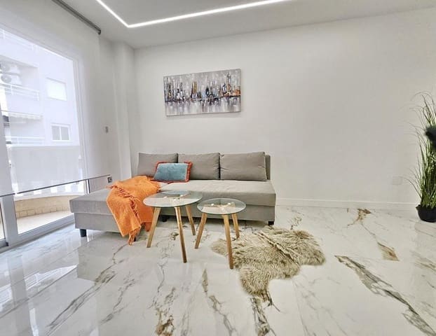 2 soveværelse Lejlighed til salg i Centro, Torrevieja med swimmingpool - € 155.900 (Ref: 10169311)
