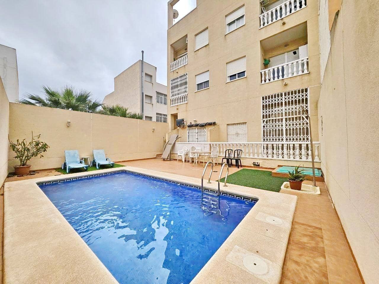 2 soveværelse Lejlighed til salg i Torrevieja med swimmingpool - € 155.900 (Ref: 10169311)